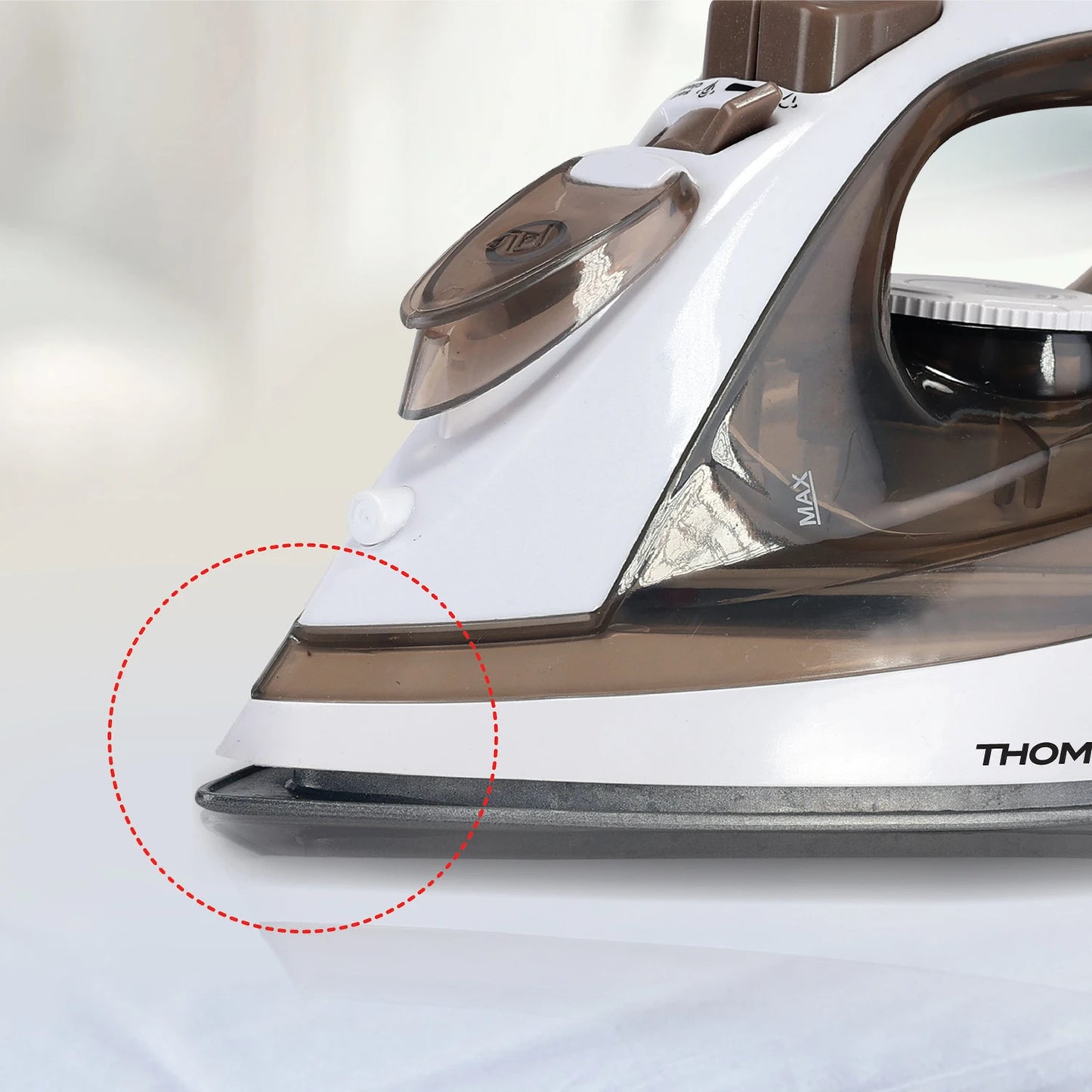 Thomson Deluxe Plus 1600 W Steam Iron (Brown and White)